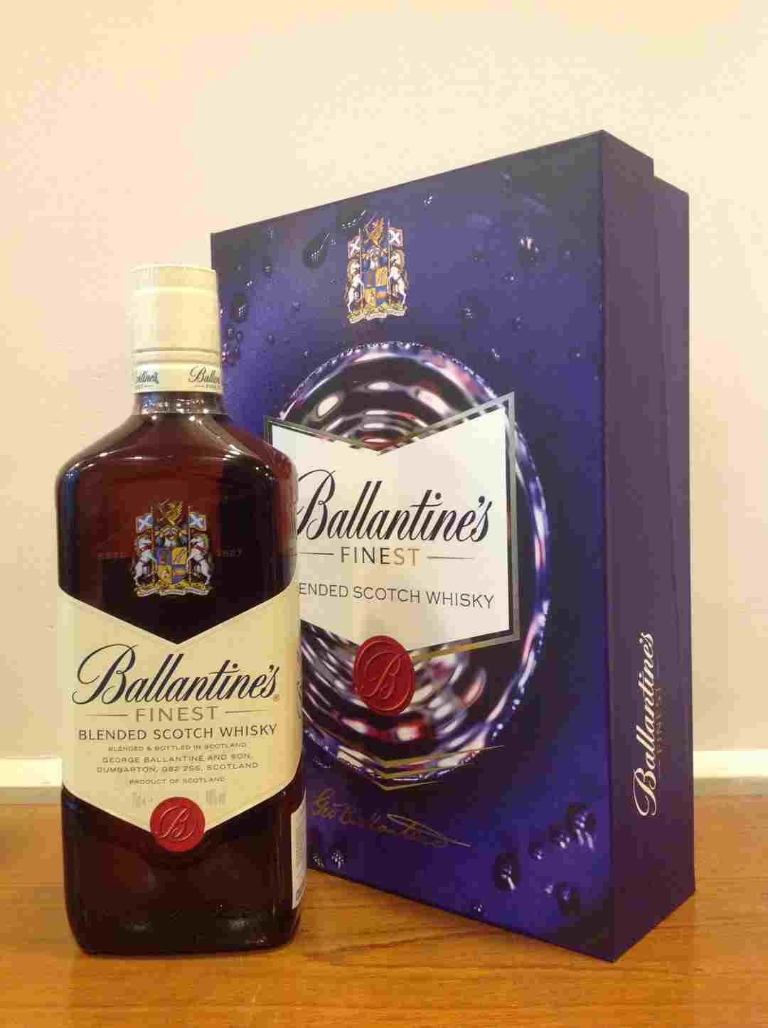 Rượu Ballantines với những hương vị được kết hợp tinh tế hài hòa