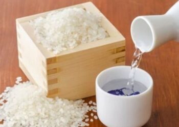 Rượu gạo là một phần không thể thiếu trong đời sống