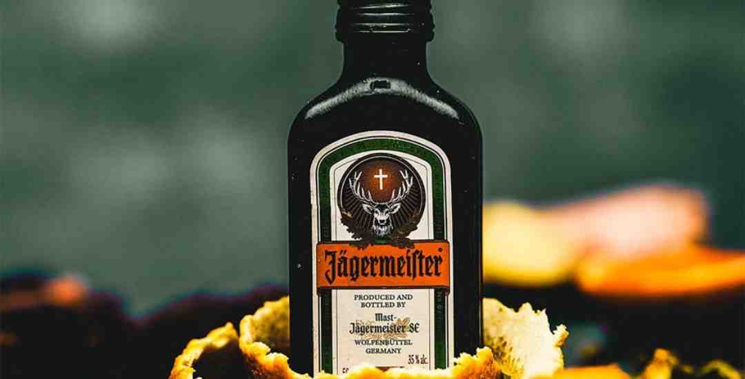 Thứ khiến bố vợ gục ngã là rượu Jagermeister