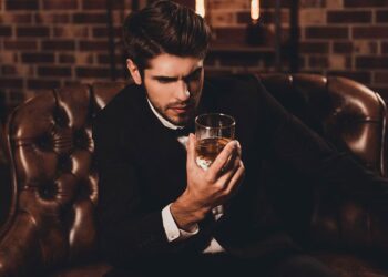 Cách uống rượu whisky chuẩn