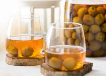 Rượu mơ giúp người sử dụng bảo vệ làn da trẻ mãi