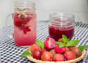 Những bước sơ chế mận trước khi ngâm rượu