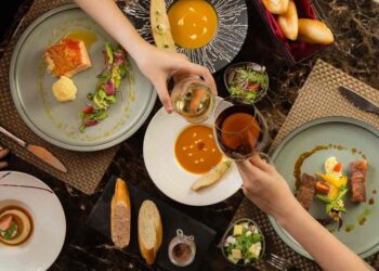 Ăn hải sản thì uống rượu vang gì để có hương vị ngon nhất