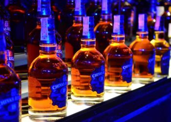 Hướng dẫn bạn cách uống rượu Chivas 18 hoàn hảo nhất