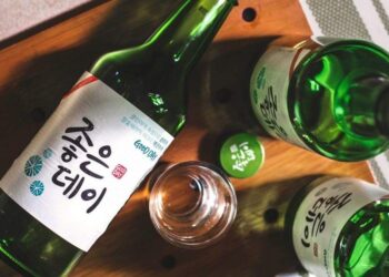 Nguồn gốc rượu Soju – Thời gian xuất hiện và văn hóa rượu