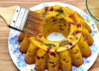 Cách làm bánh rượu rum trái cây