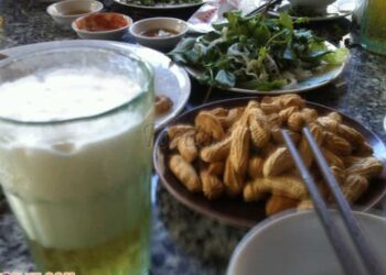 Điểm danh ngay top 20+ quán bia hơi TPHCM ngon, giá rẻ